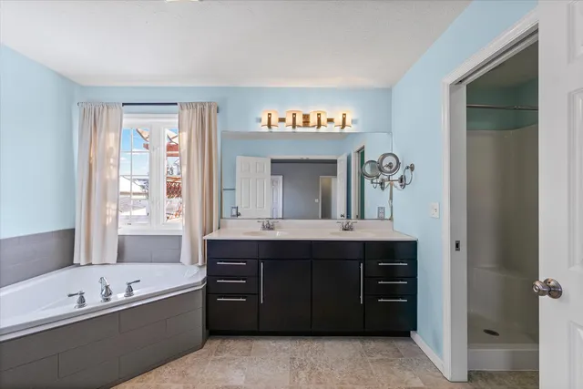 $309,900 | 3905 Brookfield Drive, Champaign, IL 61822