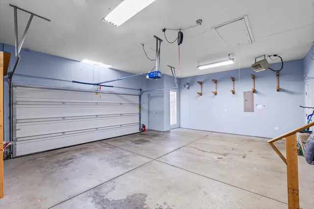 $309,900 | 3905 Brookfield Drive, Champaign, IL 61822