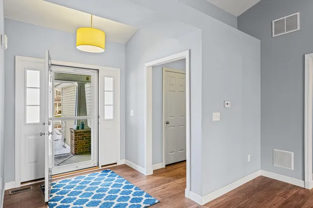 $309,900 | 3905 Brookfield Drive, Champaign, IL 61822