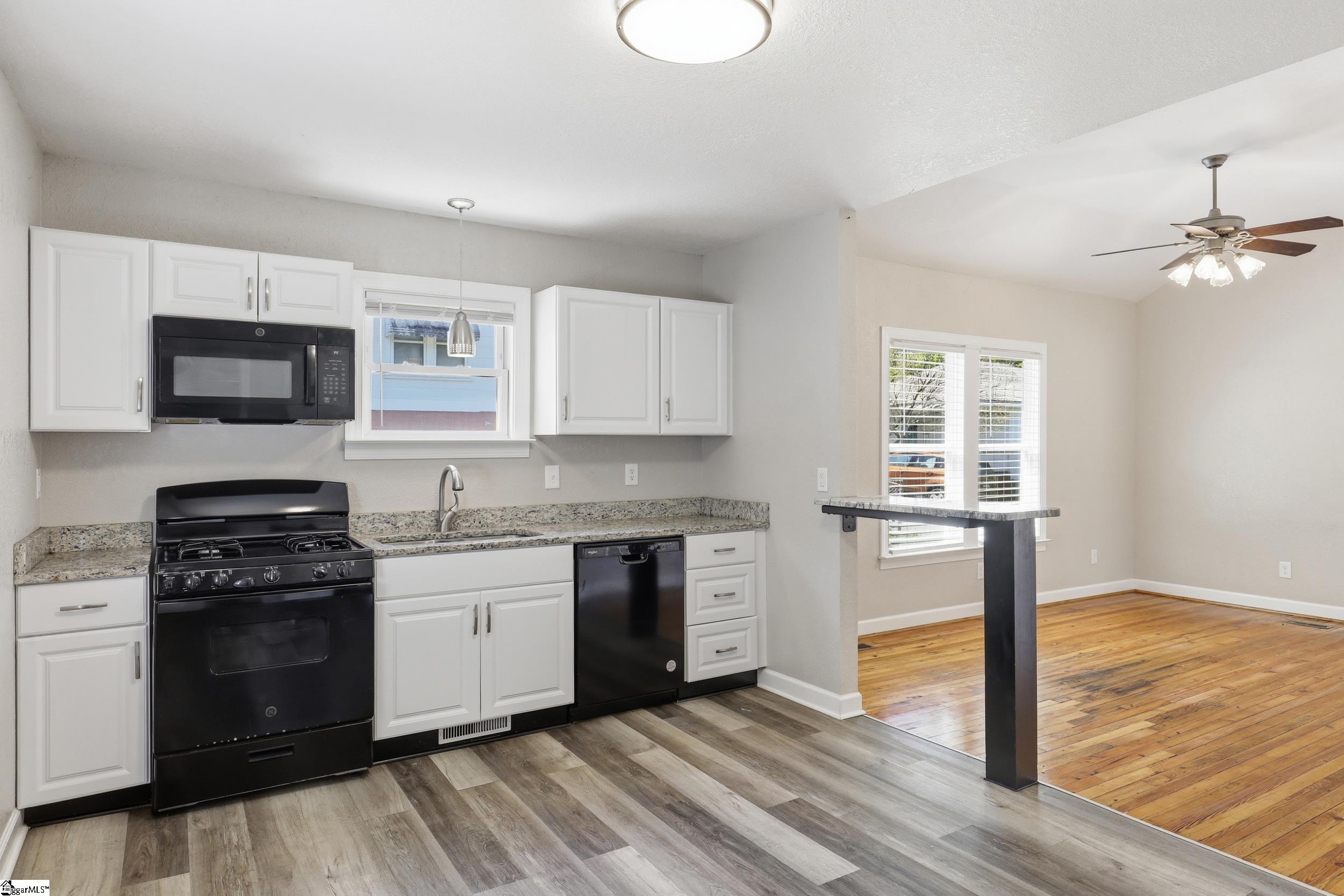 405 Hill Street Easley, SC 29640 - Photo 12 of 24