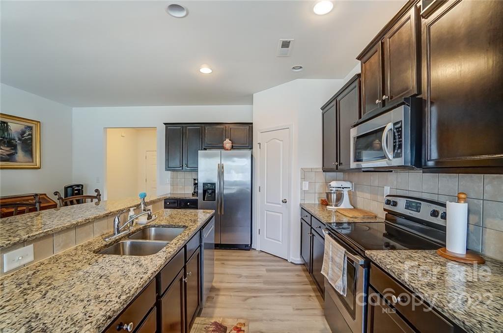 9003 Gray Willow Road Charlotte, NC 28227 - Photo 7 of 39 Gallery Image 7