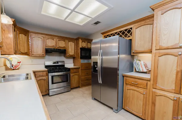 $315,000 | 6057 Snowden Drive, Baton Rouge, LA 70817