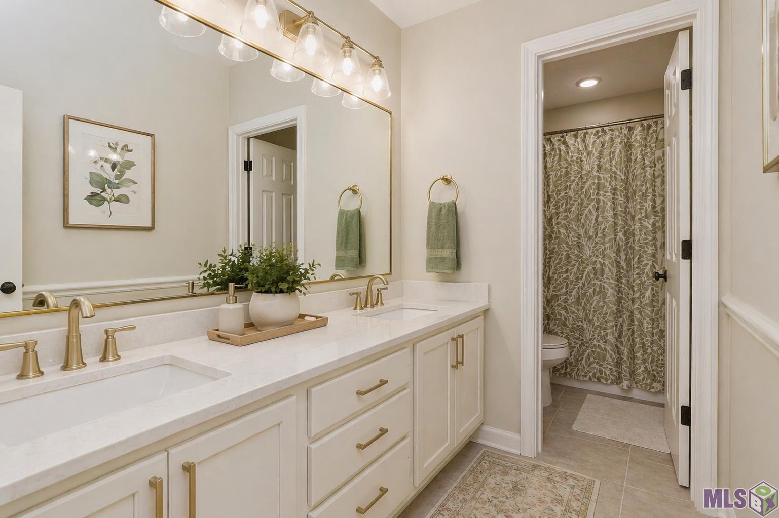 6057 Snowden Drive Baton Rouge, LA 70817 - Photo 24 of 51 Secondary Bathroom Virtually Staged