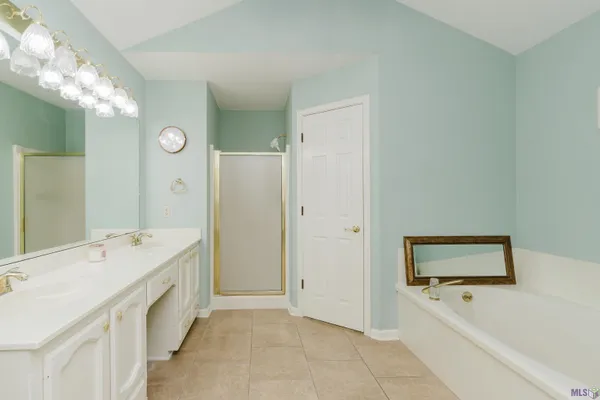$315,000 | 6057 Snowden Drive, Baton Rouge, LA 70817
