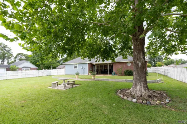 $315,000 | 6057 Snowden Drive, Baton Rouge, LA 70817