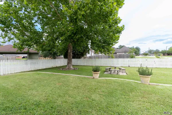$315,000 | 6057 Snowden Drive, Baton Rouge, LA 70817