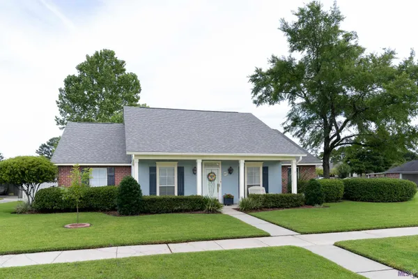 $315,000 | 6057 Snowden Drive, Baton Rouge, LA 70817