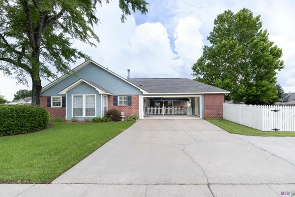 $315,000 | 6057 Snowden Drive, Baton Rouge, LA 70817