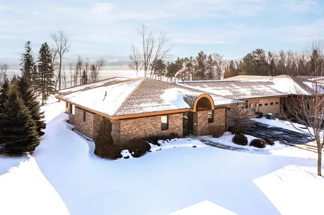 $947,500 | 8357 Congdon Boulevard, Unit 7, Duluth, MN 55804