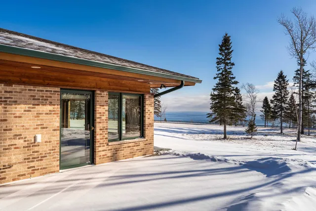 $947,500 | 8357 Congdon Boulevard, Unit 7, Duluth, MN 55804