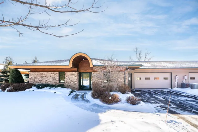 $947,500 | 8357 Congdon Boulevard, Unit 7, Duluth, MN 55804