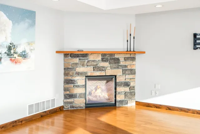 $947,500 | 8357 Congdon Boulevard, Unit 7, Duluth, MN 55804