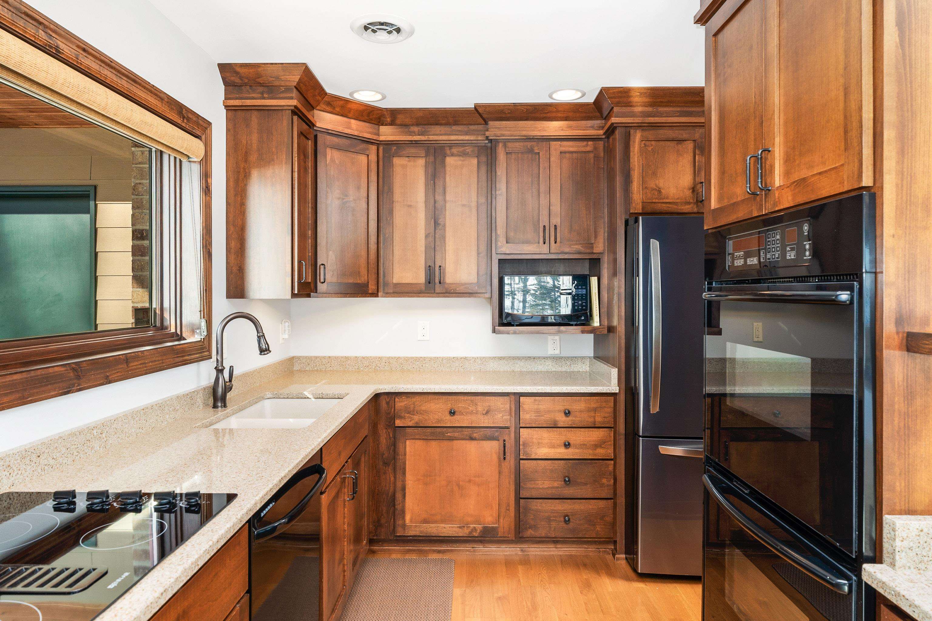 8357 Congdon Boulevard, Unit 7 Duluth, MN 55804 - Photo 33 of 98