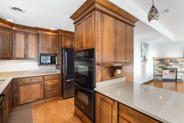 $947,500 | 8357 Congdon Boulevard, Unit 7, Duluth, MN 55804