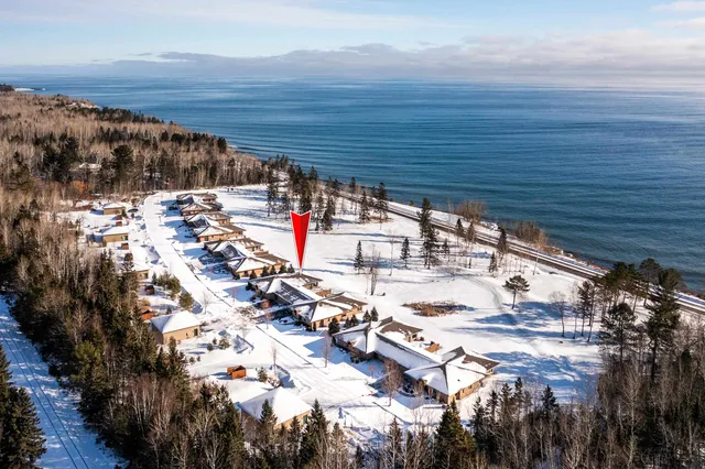 $947,500 | 8357 Congdon Boulevard, Unit 7, Duluth, MN 55804