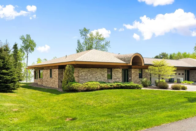 $947,500 | 8357 Congdon Boulevard, Unit 7, Duluth, MN 55804