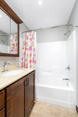 $947,500 | 8357 Congdon Boulevard, Unit 7, Duluth, MN 55804