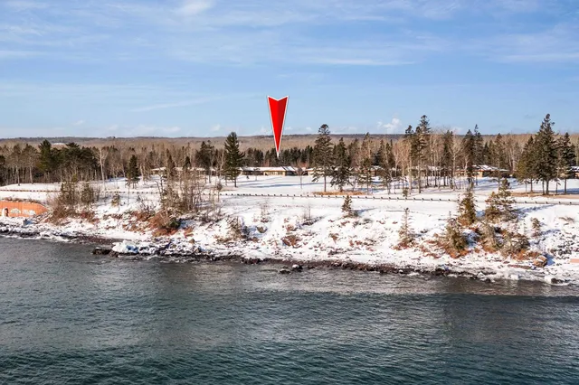 $947,500 | 8357 Congdon Boulevard, Unit 7, Duluth, MN 55804