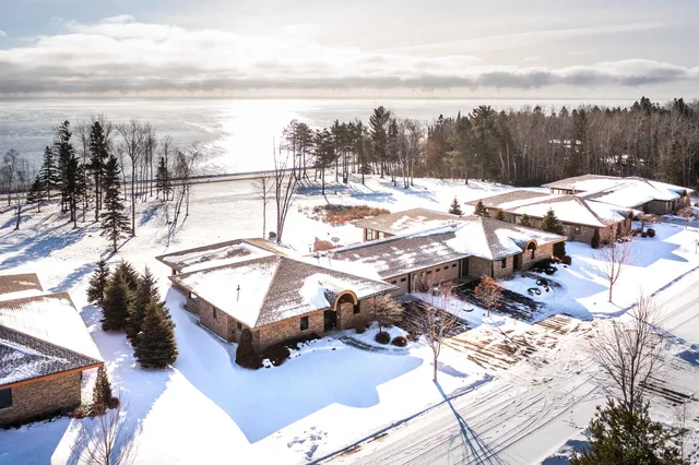 $947,500 | 8357 Congdon Boulevard, Unit 7, Duluth, MN 55804