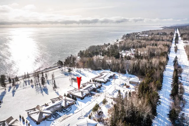 $947,500 | 8357 Congdon Boulevard, Unit 7, Duluth, MN 55804