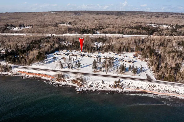 $947,500 | 8357 Congdon Boulevard, Unit 7, Duluth, MN 55804