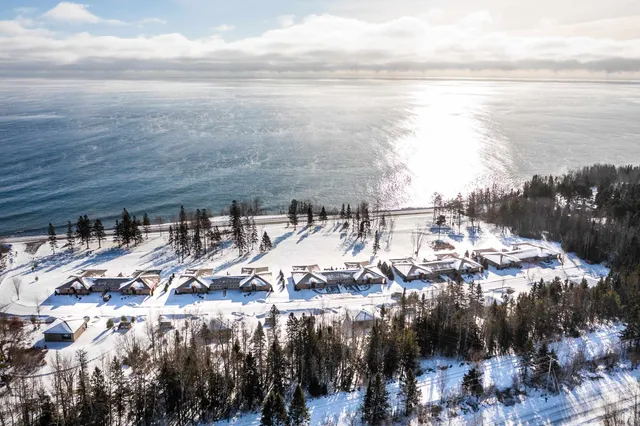 $947,500 | 8357 Congdon Boulevard, Unit 7, Duluth, MN 55804