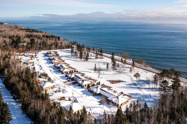 $947,500 | 8357 Congdon Boulevard, Unit 7, Duluth, MN 55804