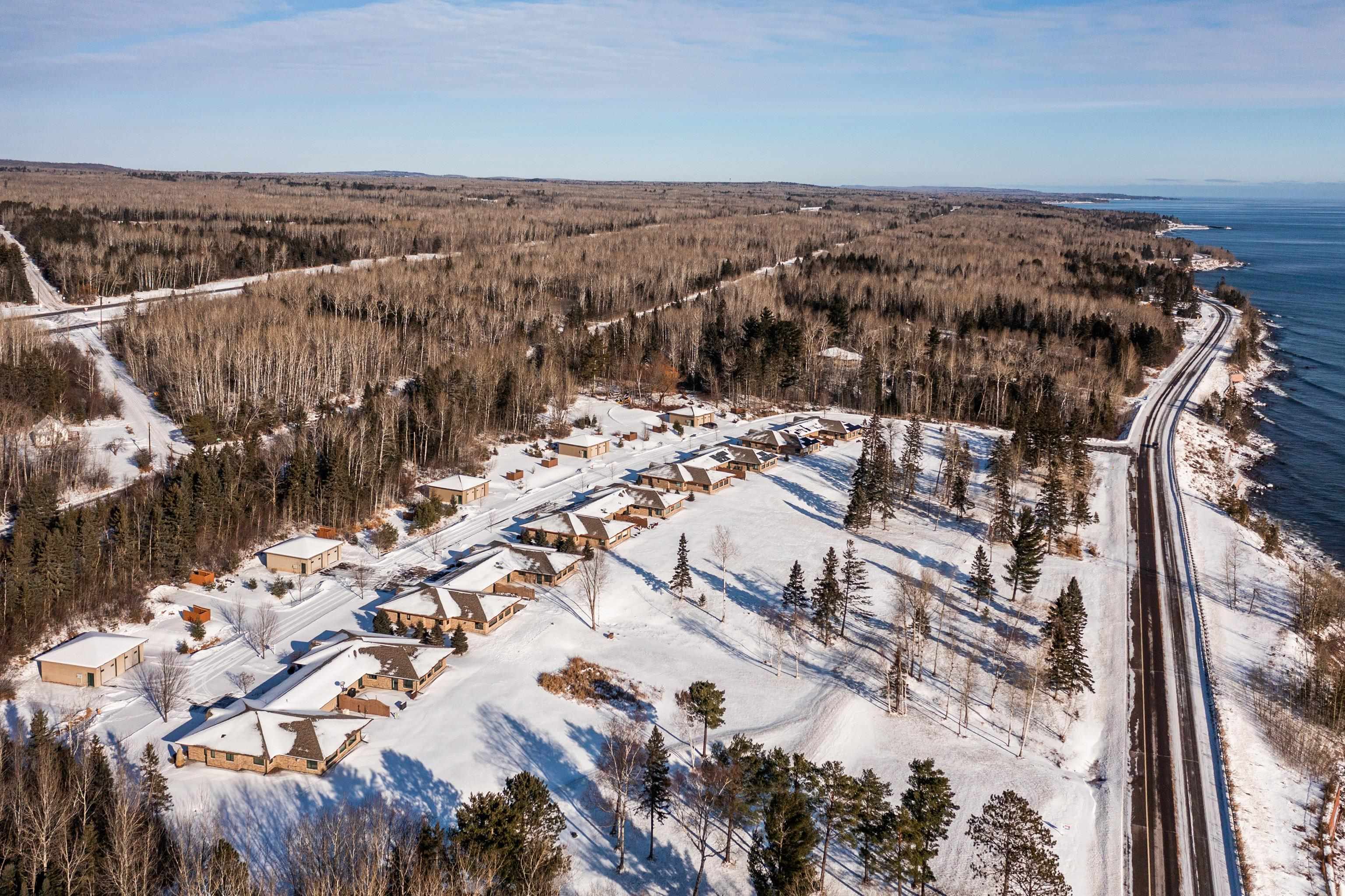 8357 Congdon Boulevard, Unit 7 Duluth, MN 55804 - Photo 96 of 98