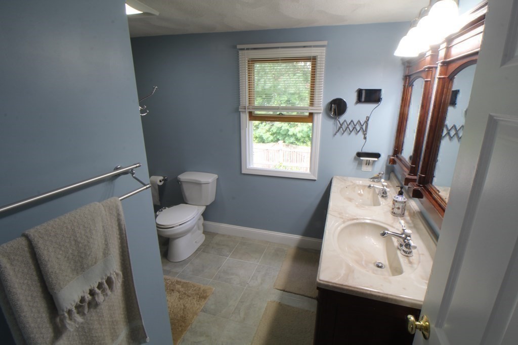 54 Farrell Road Lynn, MA 01905 - Photo 19 of 42 Gallery Image 19