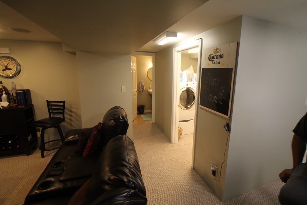 54 Farrell Road Lynn, MA 01905 - Photo 34 of 42 Gallery Image 34