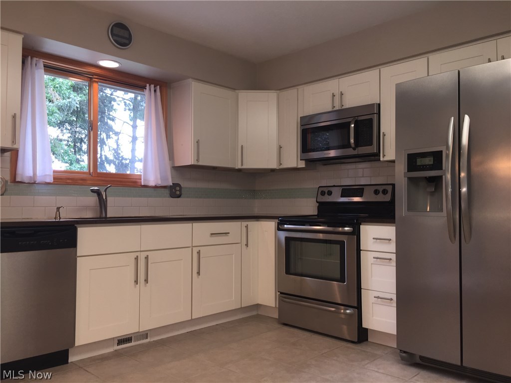 17784 Drake Road Strongsville, OH 44136 - Photo 5 of 17 Kitchen