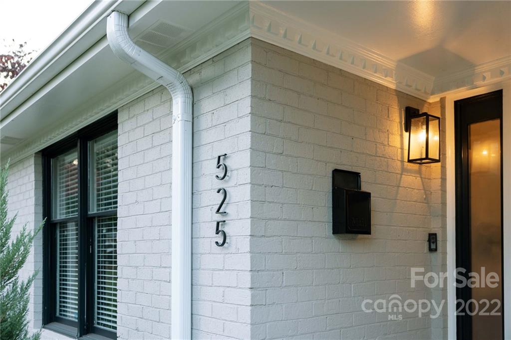 525 Scofield Road Charlotte, NC 28209 - Photo 3 of 43 Gallery Image 3