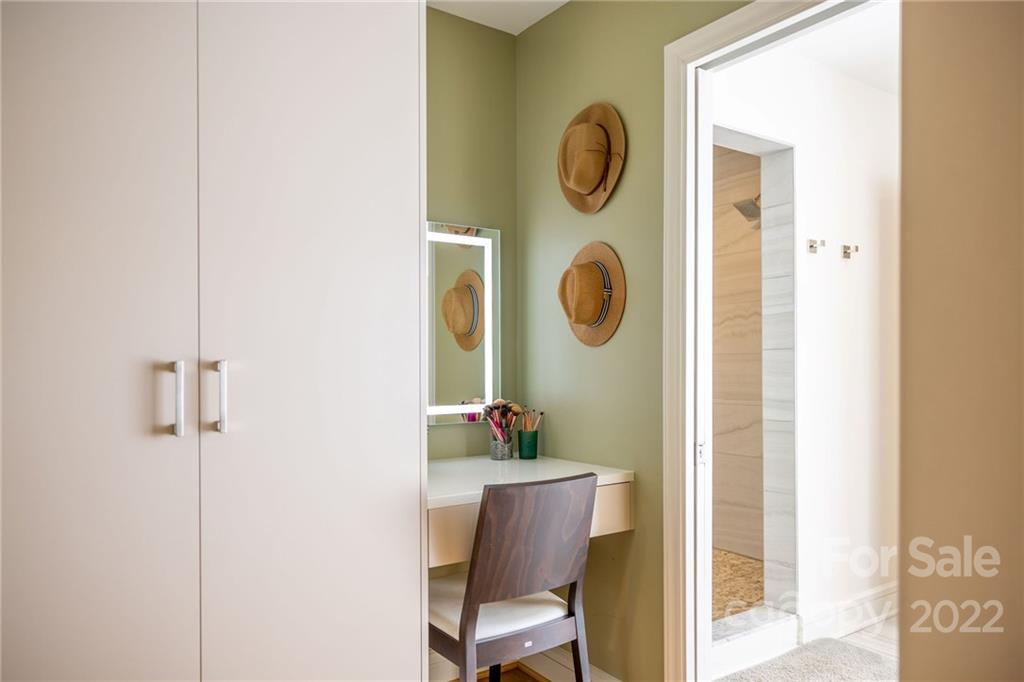 525 Scofield Road Charlotte, NC 28209 - Photo 32 of 43 Gallery Image 32