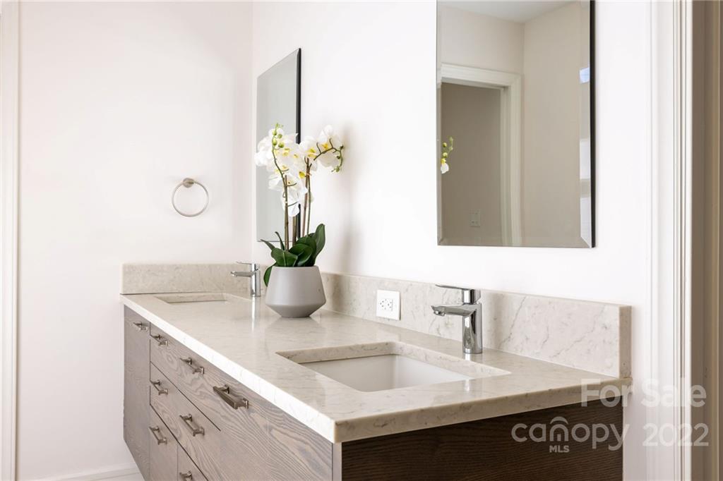525 Scofield Road Charlotte, NC 28209 - Photo 33 of 43 Gallery Image 33