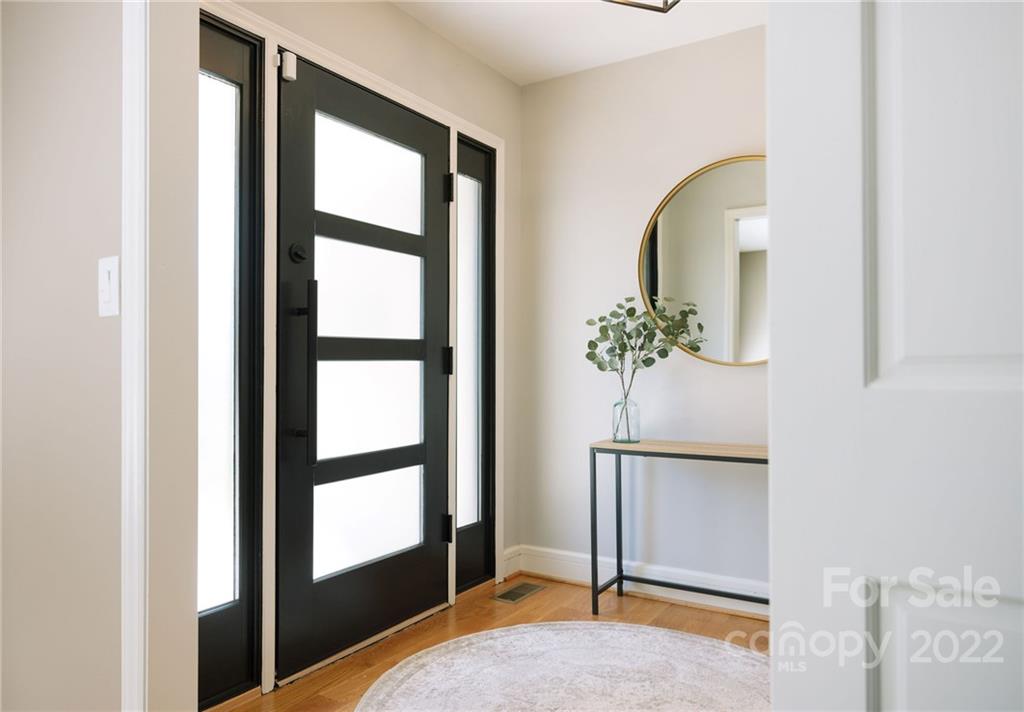 525 Scofield Road Charlotte, NC 28209 - Photo 4 of 43 Gallery Image 4