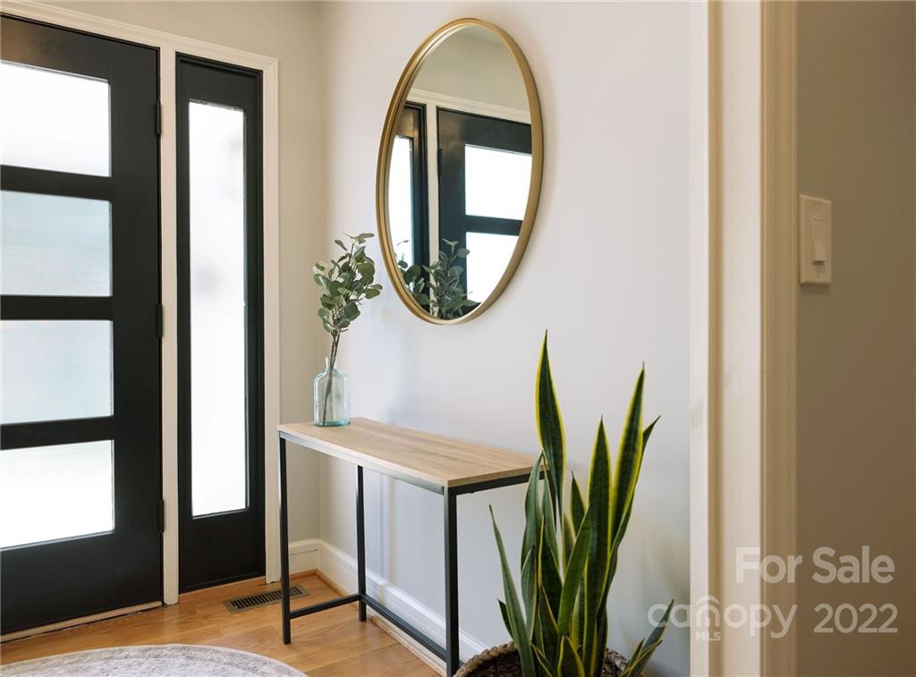 525 Scofield Road Charlotte, NC 28209 - Photo 5 of 43 Gallery Image 5