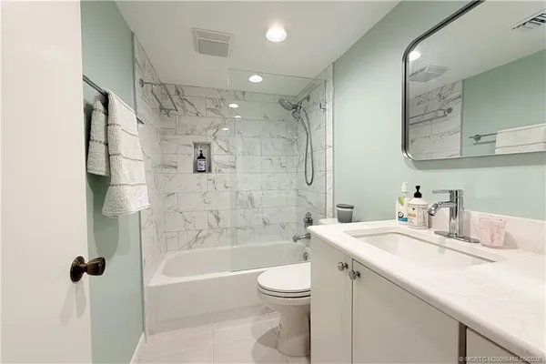 $3,800 | 1950 Southwest Palm City Road, Unit 12305, Stuart, FL 34994