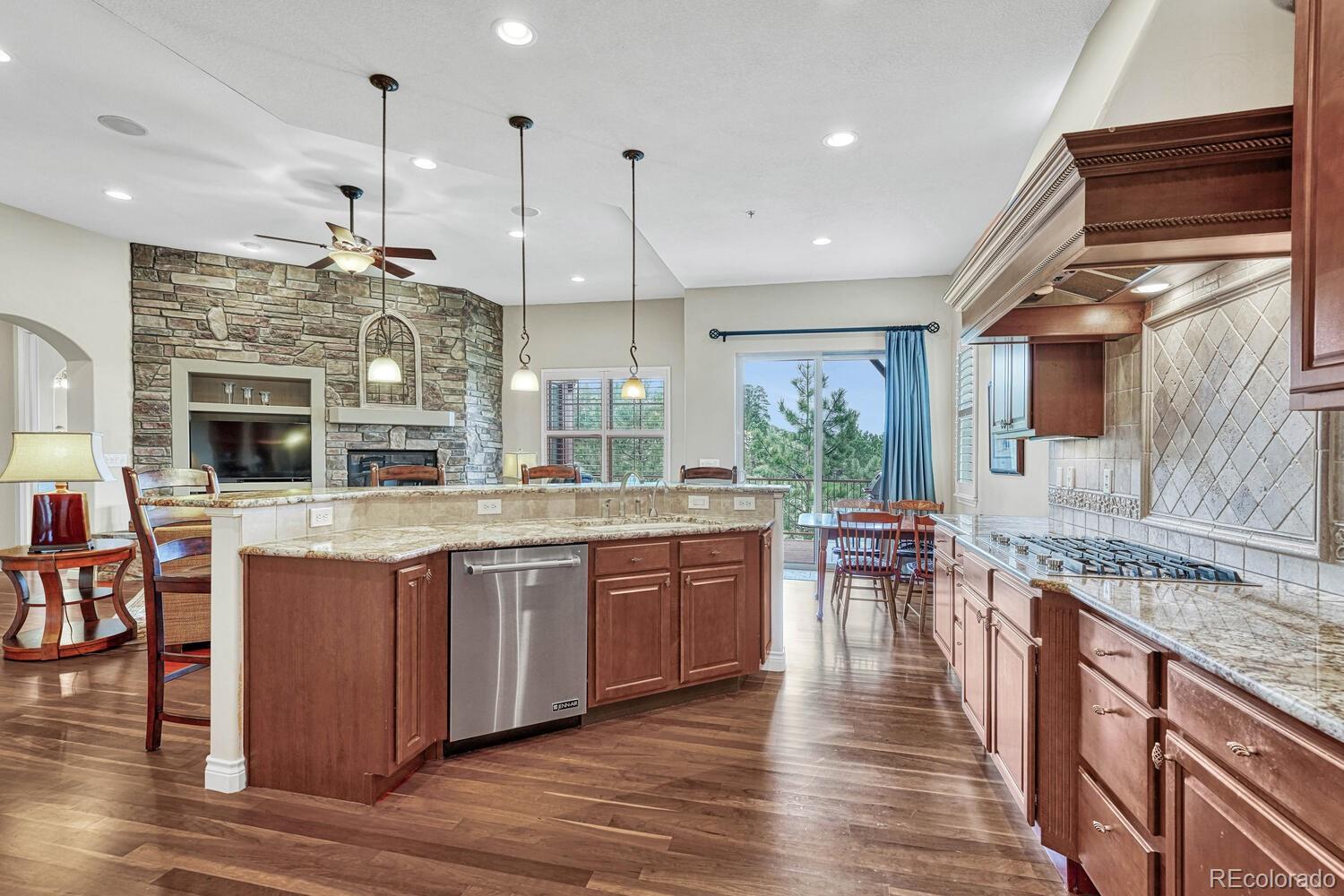4304 Chateau Ridge Road Castle Rock, CO 80108 - Photo 10 of 40 Gallery Image 10