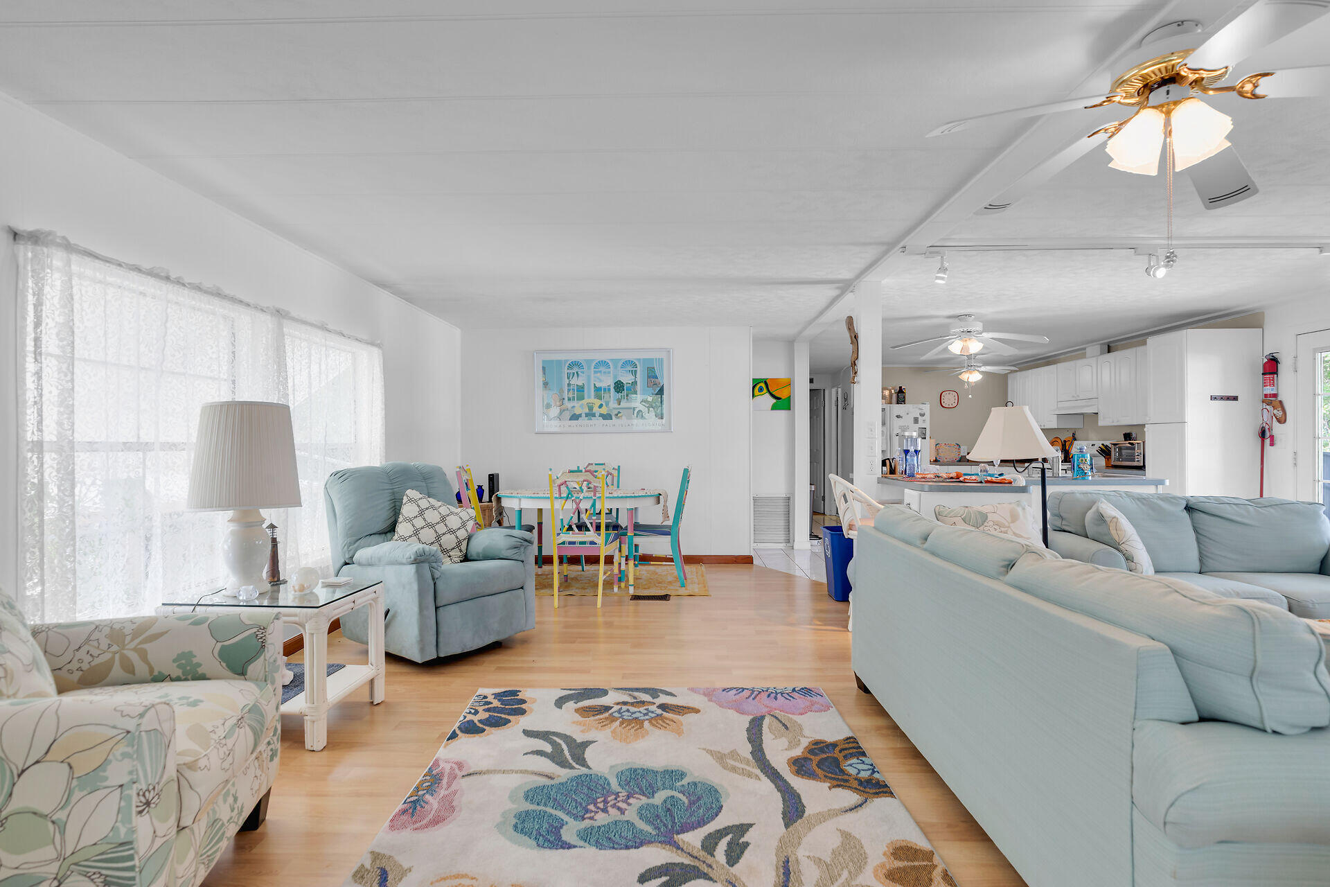 606 North Silver Circle Key Largo, FL 33037 - Photo 20 of 54 a living room with furniture and a couch