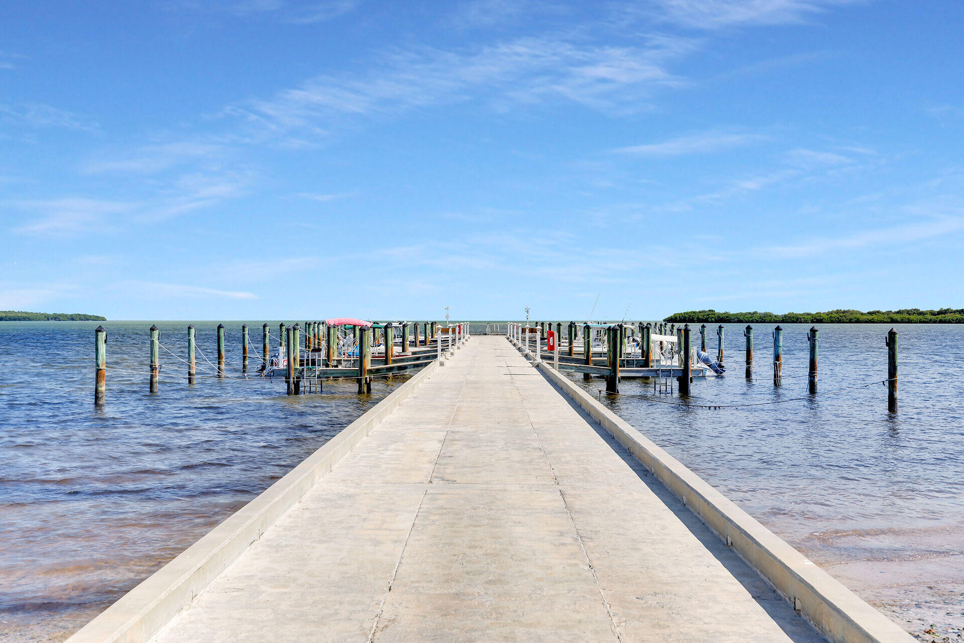 606 North Silver Circle Key Largo, FL 33037 - Photo 45 of 54 a view of ocean