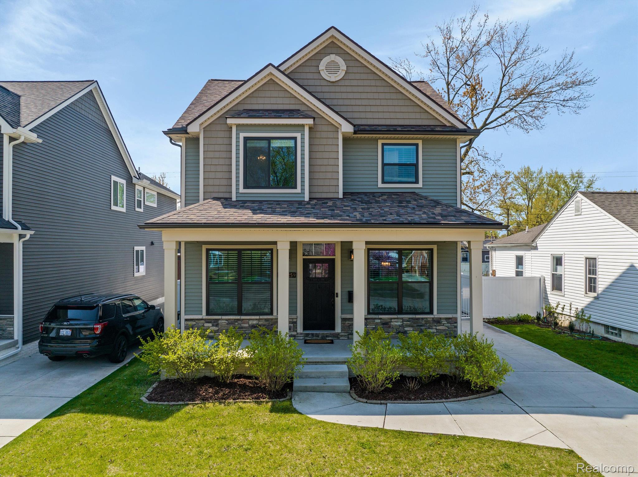 1259 Cambridge Road Berkley, MI 48072 - Photo 2 of 46 Gallery Image 2