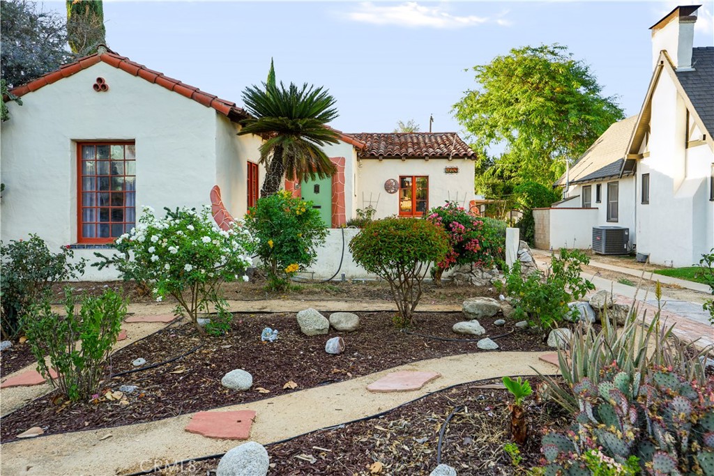4653 Beatty Drive Riverside, CA 92506 - Photo 2 of 50