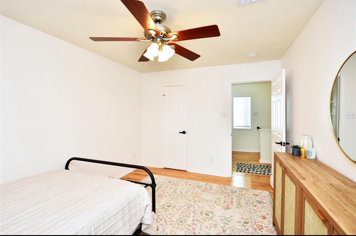 2007 Bailey Street Houston, TX 77006 - Photo 24 of 32