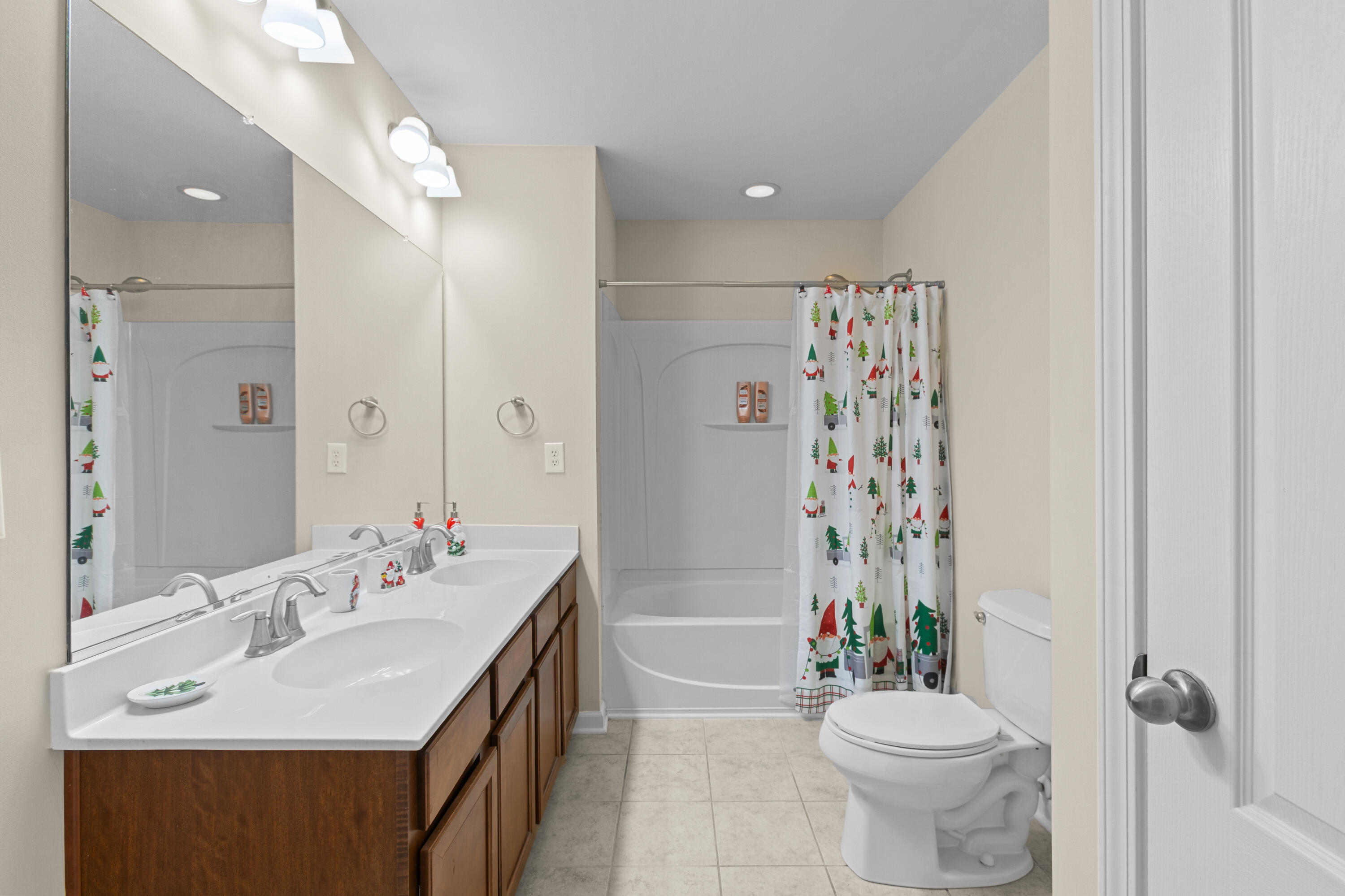 318 Killarney Trail Moncks Corner, SC 29461 - Photo 21 of 29 318KillarneyTr.NicoleBurbagePhoto-18