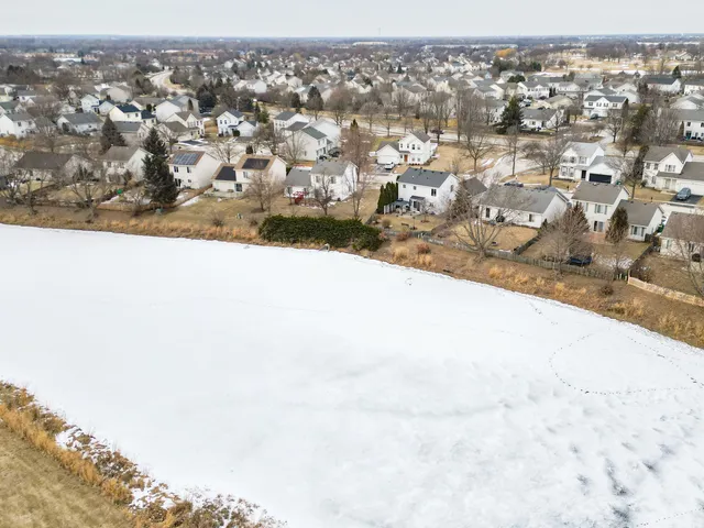 $379,990 | 21459 Georgetown Drive, Plainfield, IL 60544