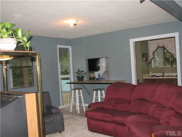 3037 Woods Place Raleigh, NC 27607 - Photo 3 of 7 Photo 3