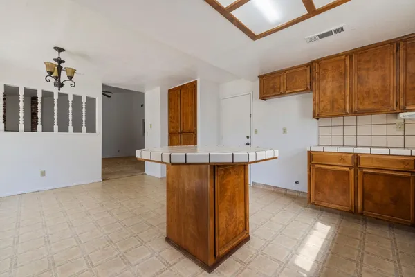 $449,900 | 1050 West Tuolumne Road, Turlock, CA 95382