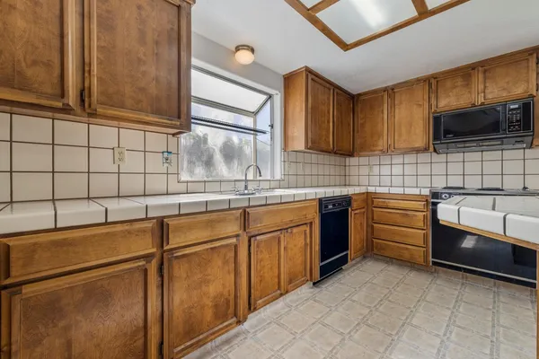 $449,900 | 1050 West Tuolumne Road, Turlock, CA 95382
