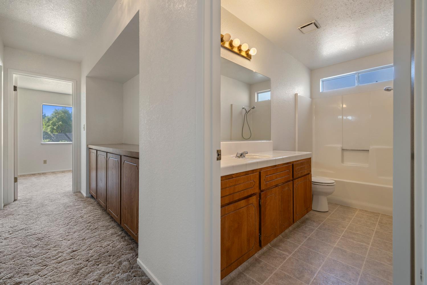 1050 West Tuolumne Road Turlock, CA 95382 - Photo 23 of 30