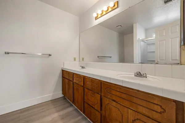 $449,900 | 1050 West Tuolumne Road, Turlock, CA 95382